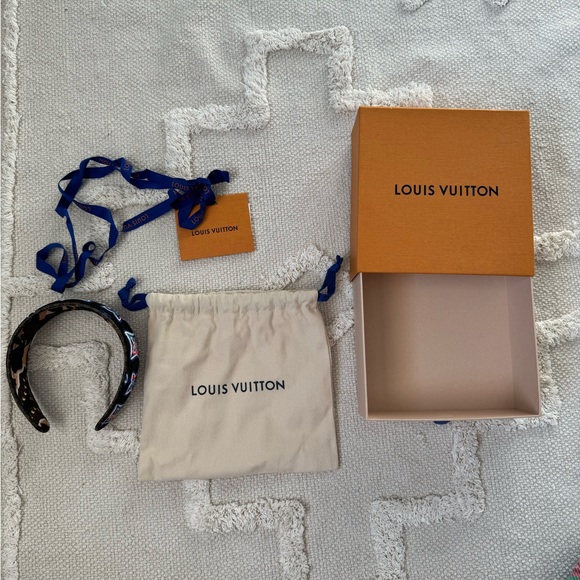 Louis Vuitton Headband - Picture 1 of 11